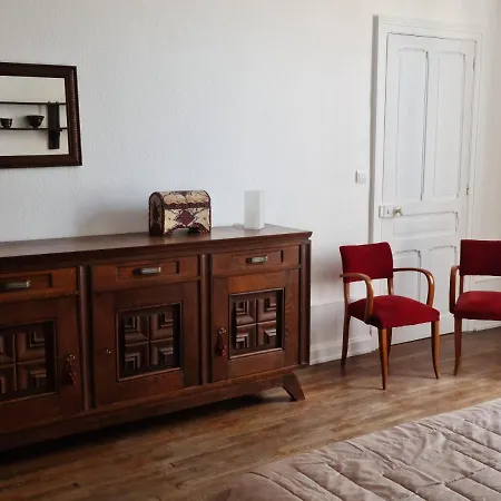 Les Du 74 R Le Classique Apartment *